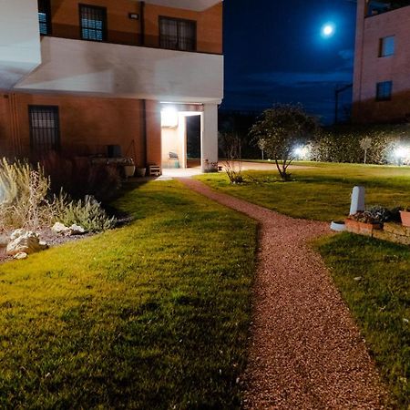 Апартаменты Il Giardino Di Boccaccio Кастеназо Экстерьер фото