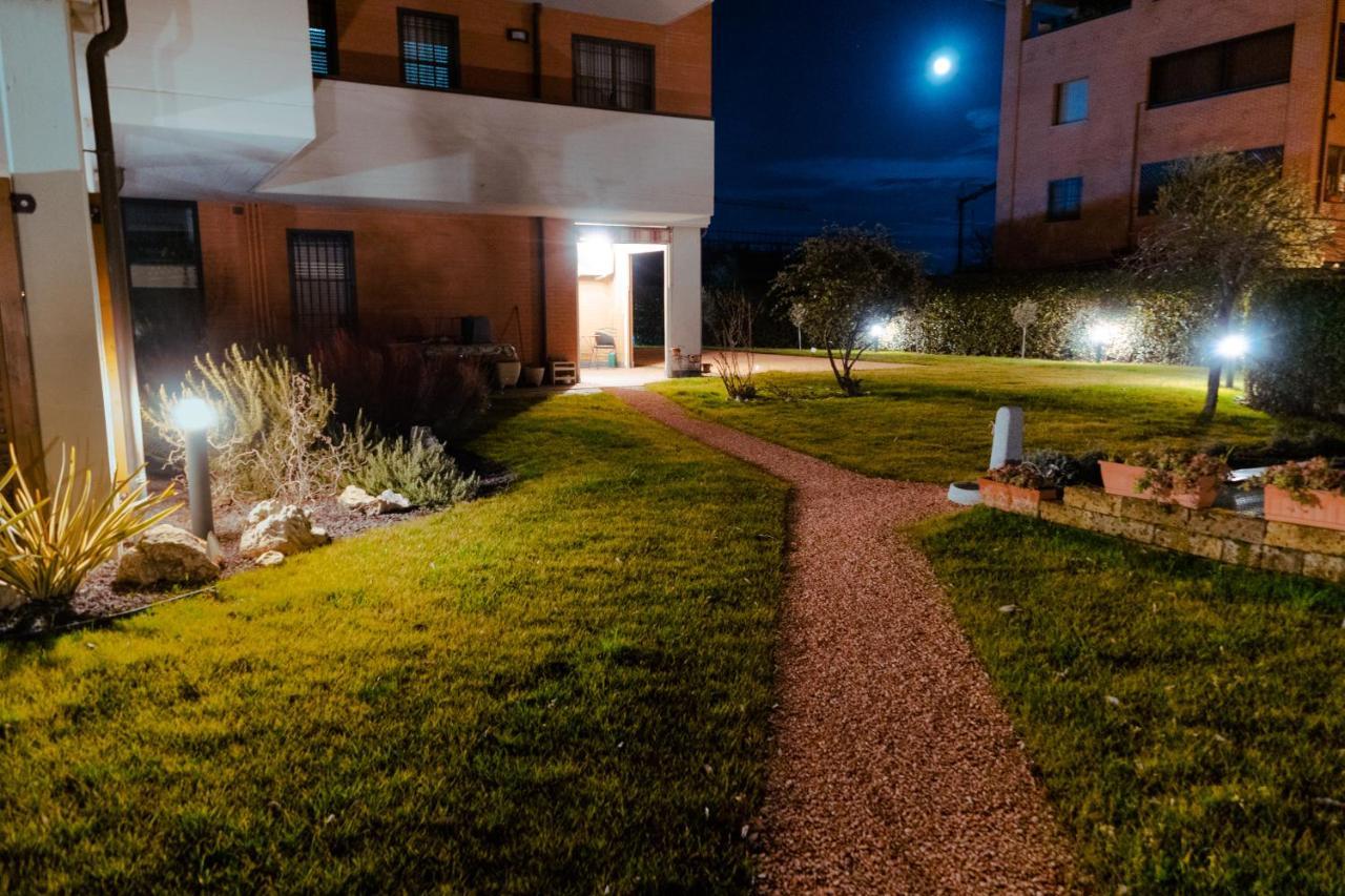Апартаменты Il Giardino Di Boccaccio Кастеназо Экстерьер фото